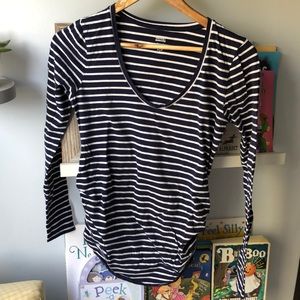 old Navy maternity shirt size small